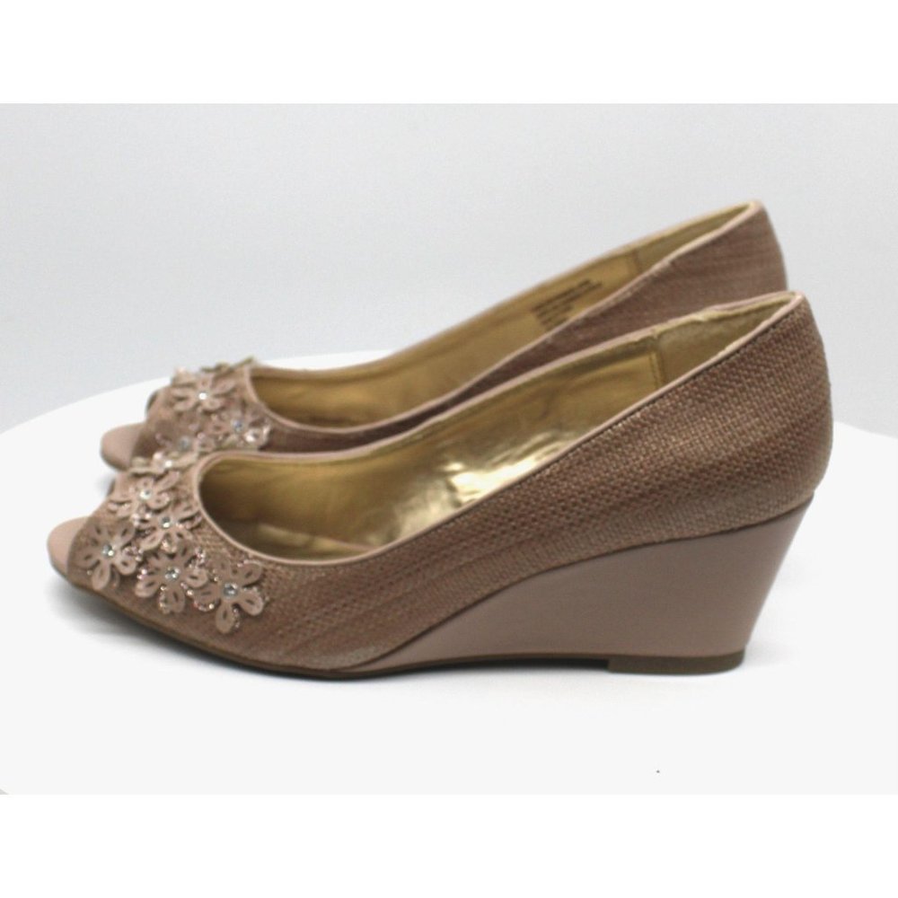 Karen Scott Brooke Pumps - Picture 5 of 8